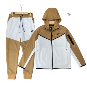 Conjunto Nike Tech Fleece Bege e Branco