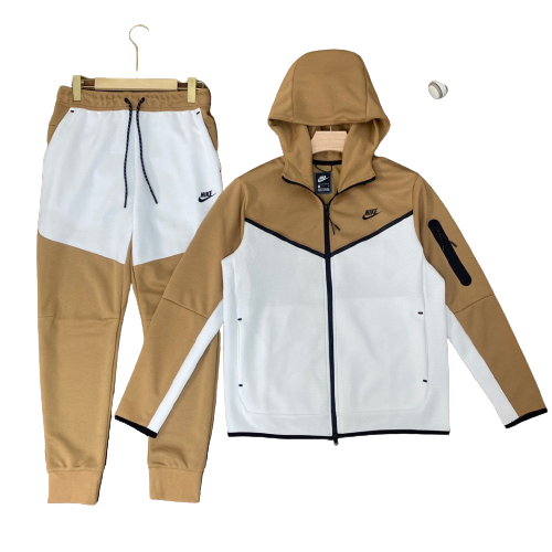 Conjunto Nike Tech Fleece Bege e Branco