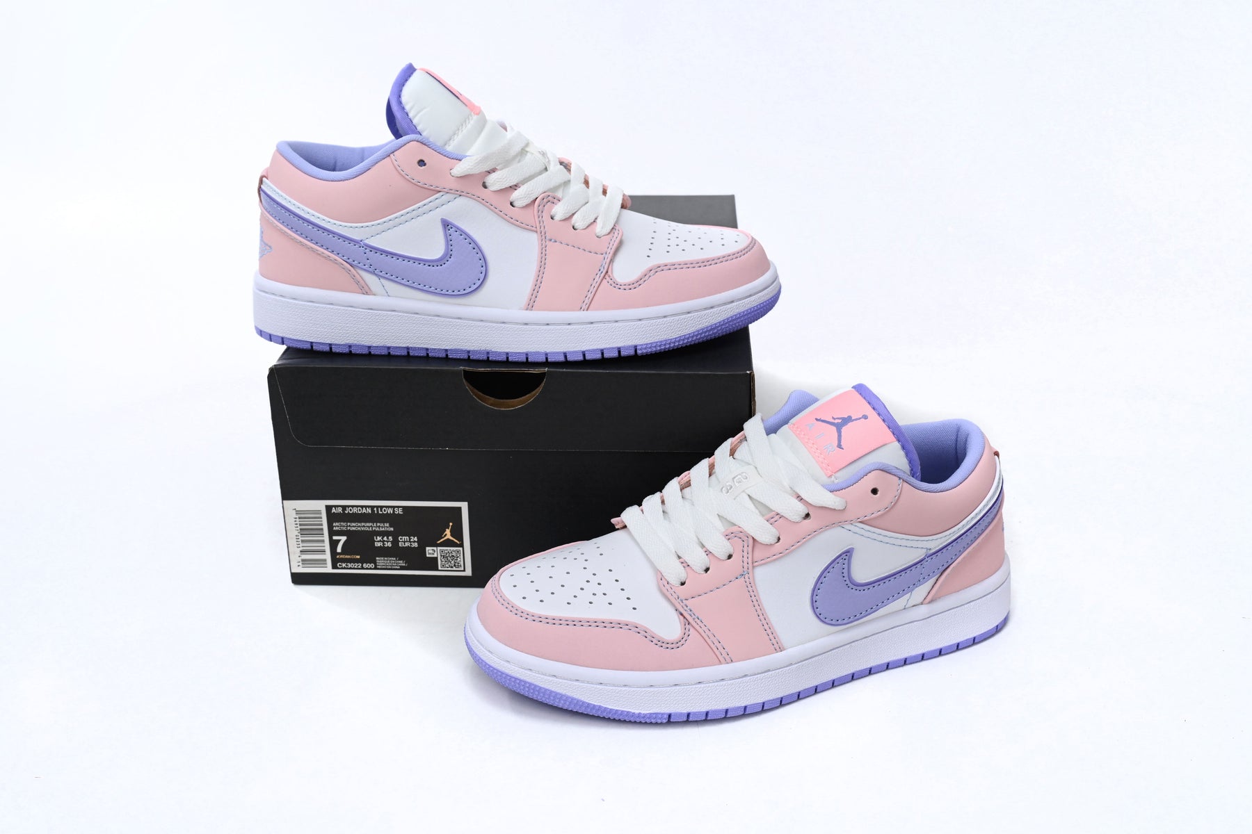 Air Jordan 1 Low SE Arctic Punch