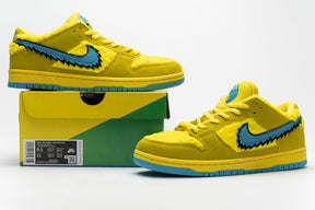 Nike Dunk Low Yellow Bear