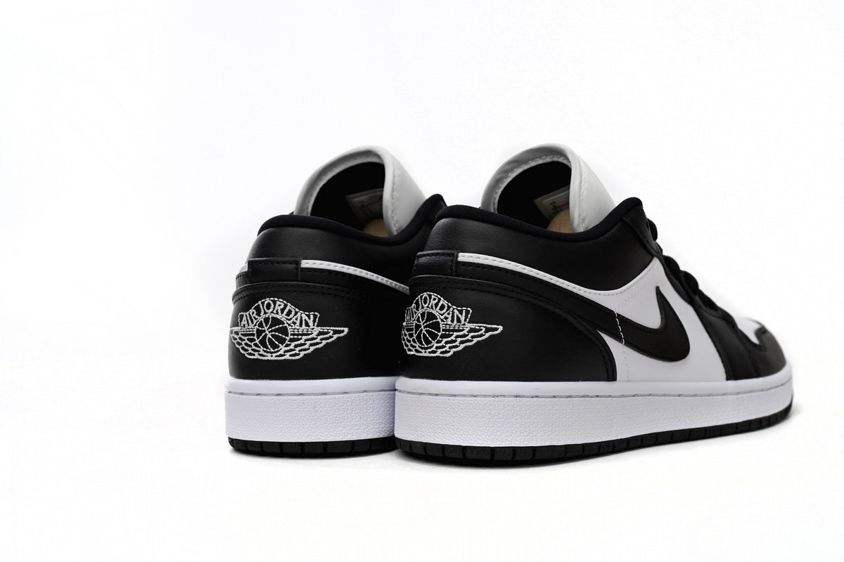 Air Jordan 1 LOW Panda Edition